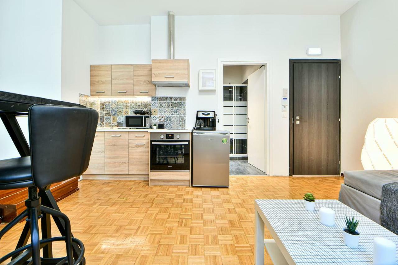 Flowers Of Athens, Boutique Aparthotel With 6-Apartments In Central Atény Exteriér fotografie
