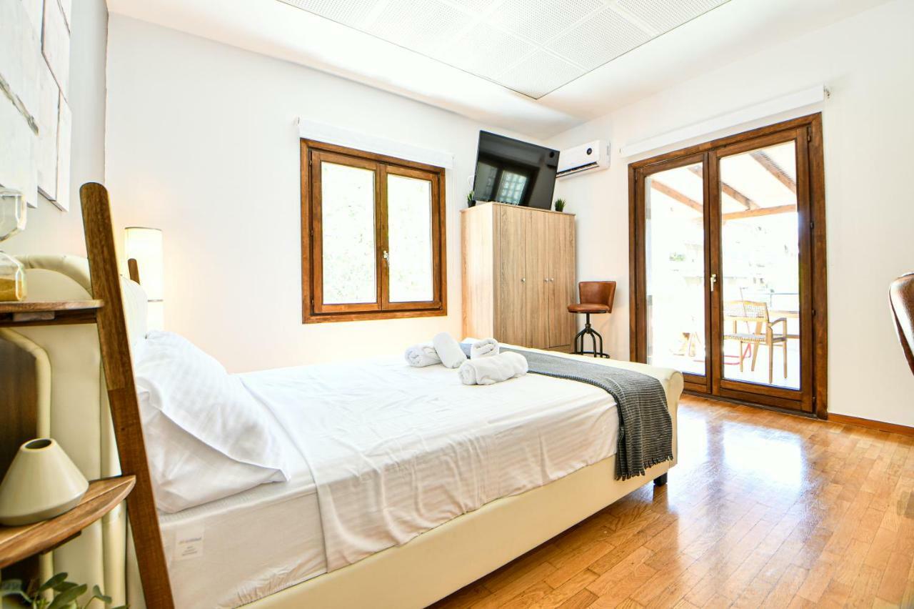 Flowers Of Athens, Boutique Aparthotel With 6-Apartments In Central Atény Exteriér fotografie