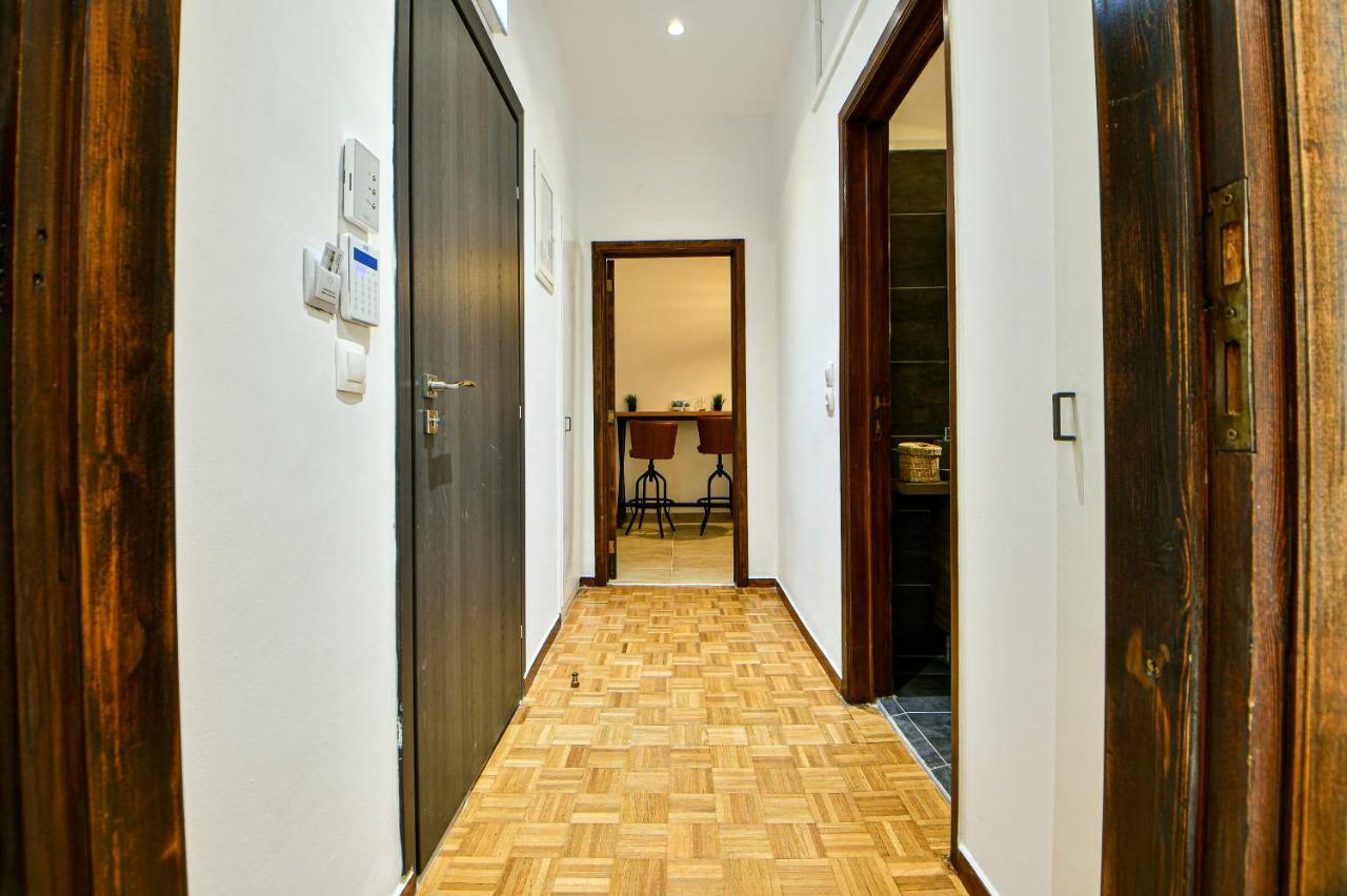 Flowers Of Athens, Boutique Aparthotel With 6-Apartments In Central Atény Exteriér fotografie