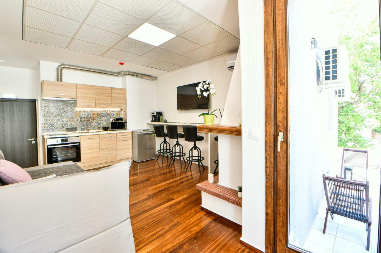Flowers Of Athens, Boutique Aparthotel With 6-Apartments In Central Atény Exteriér fotografie