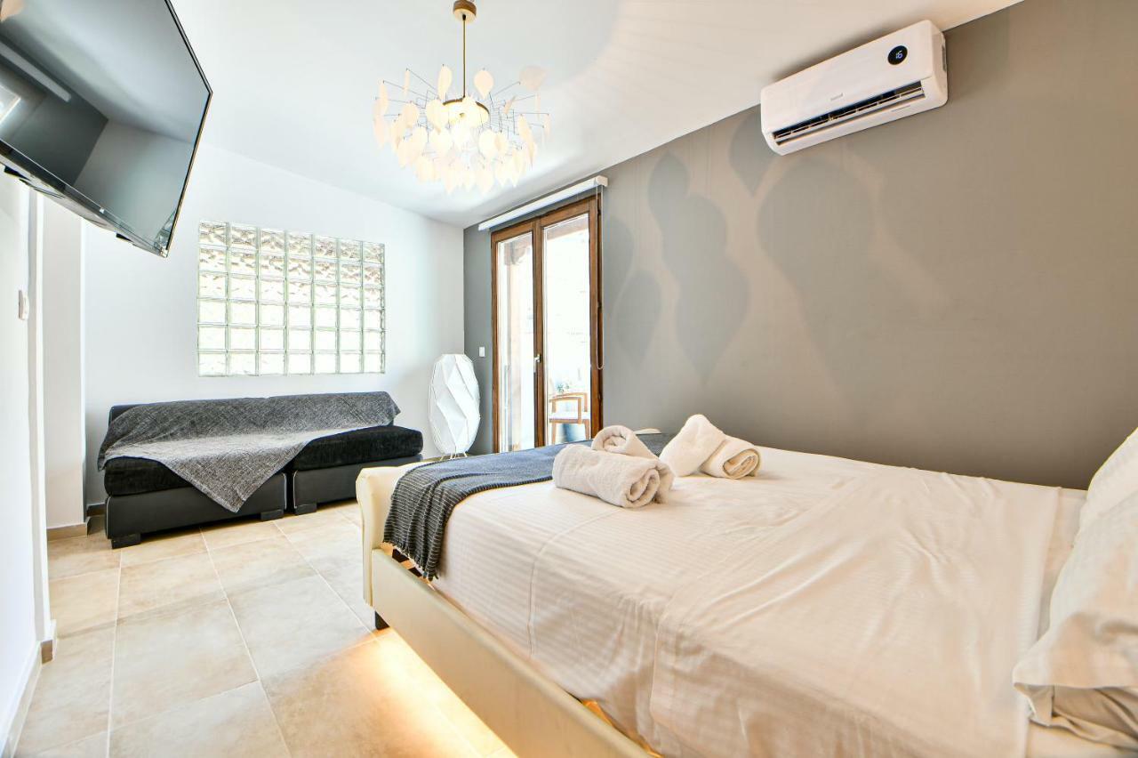Flowers Of Athens, Boutique Aparthotel With 6-Apartments In Central Atény Exteriér fotografie