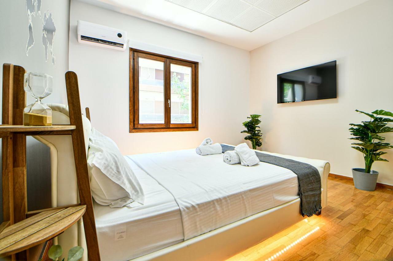 Flowers Of Athens, Boutique Aparthotel With 6-Apartments In Central Atény Exteriér fotografie
