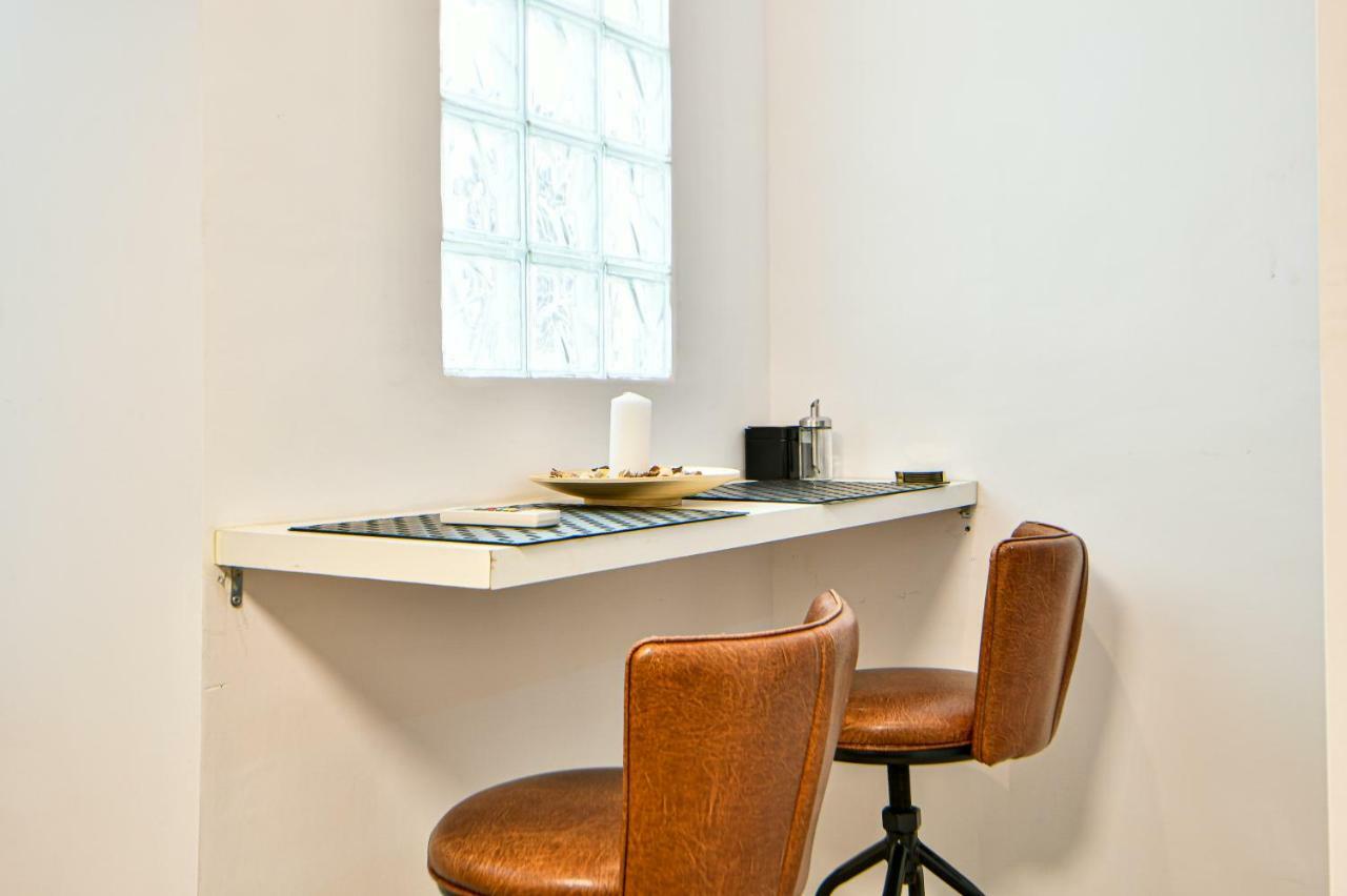 Flowers Of Athens, Boutique Aparthotel With 6-Apartments In Central Atény Exteriér fotografie